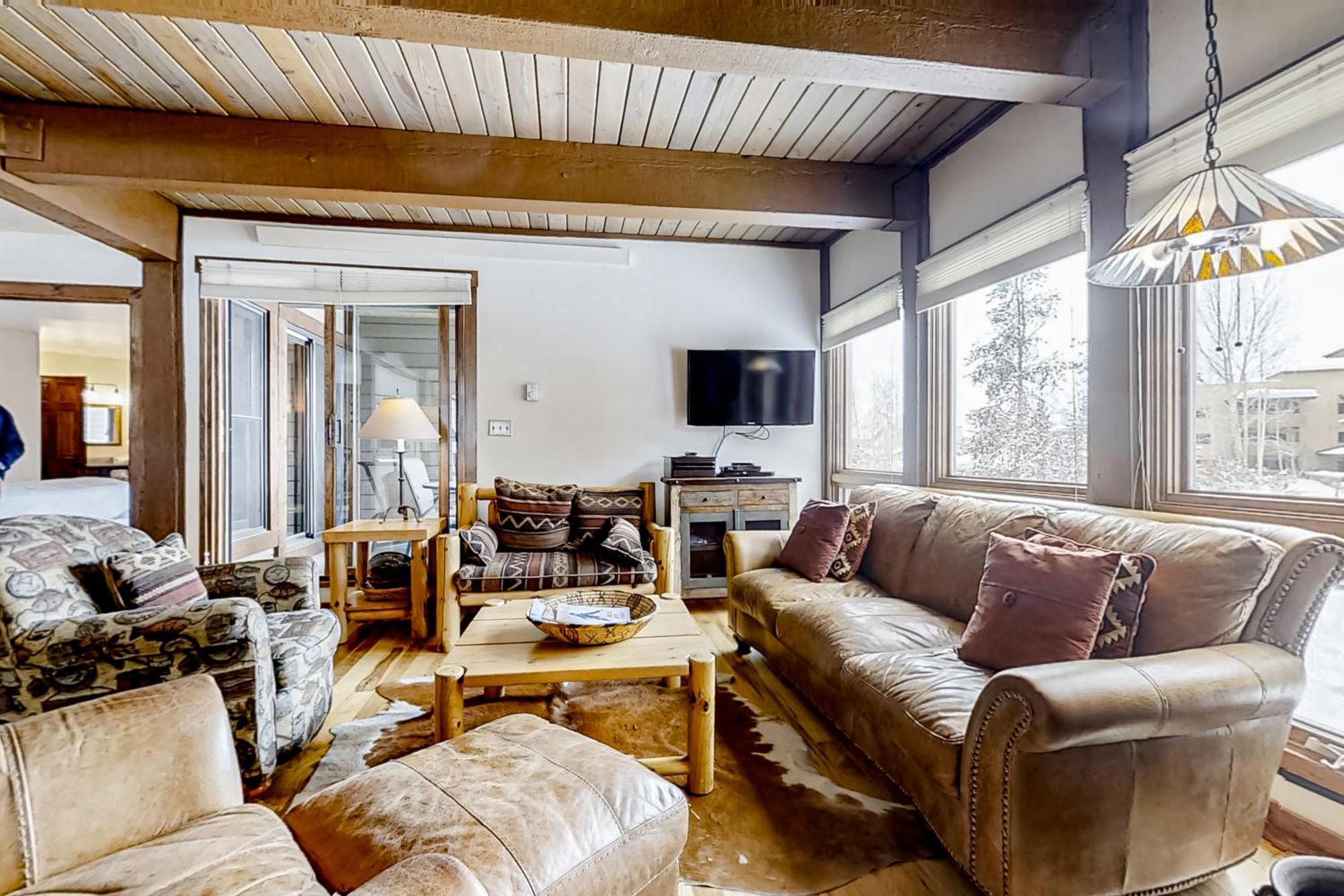 The Lodge At Steamboat By Vacasa Стимбот Спрингс Номер фото